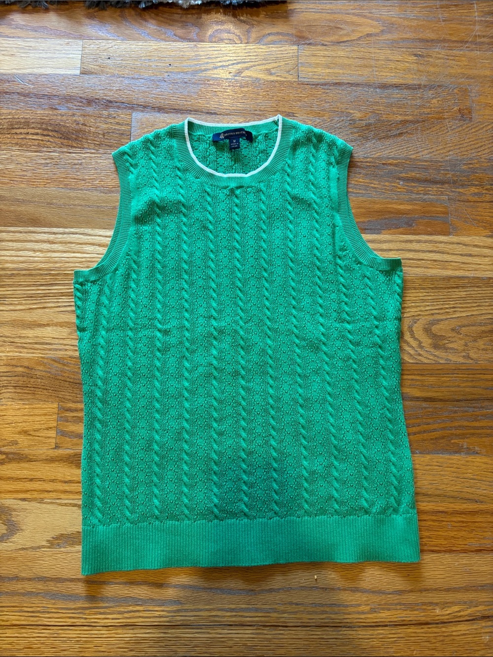 Brooks Brothers Cable Knit Sleeveless Sweater Vest in Kelly Green